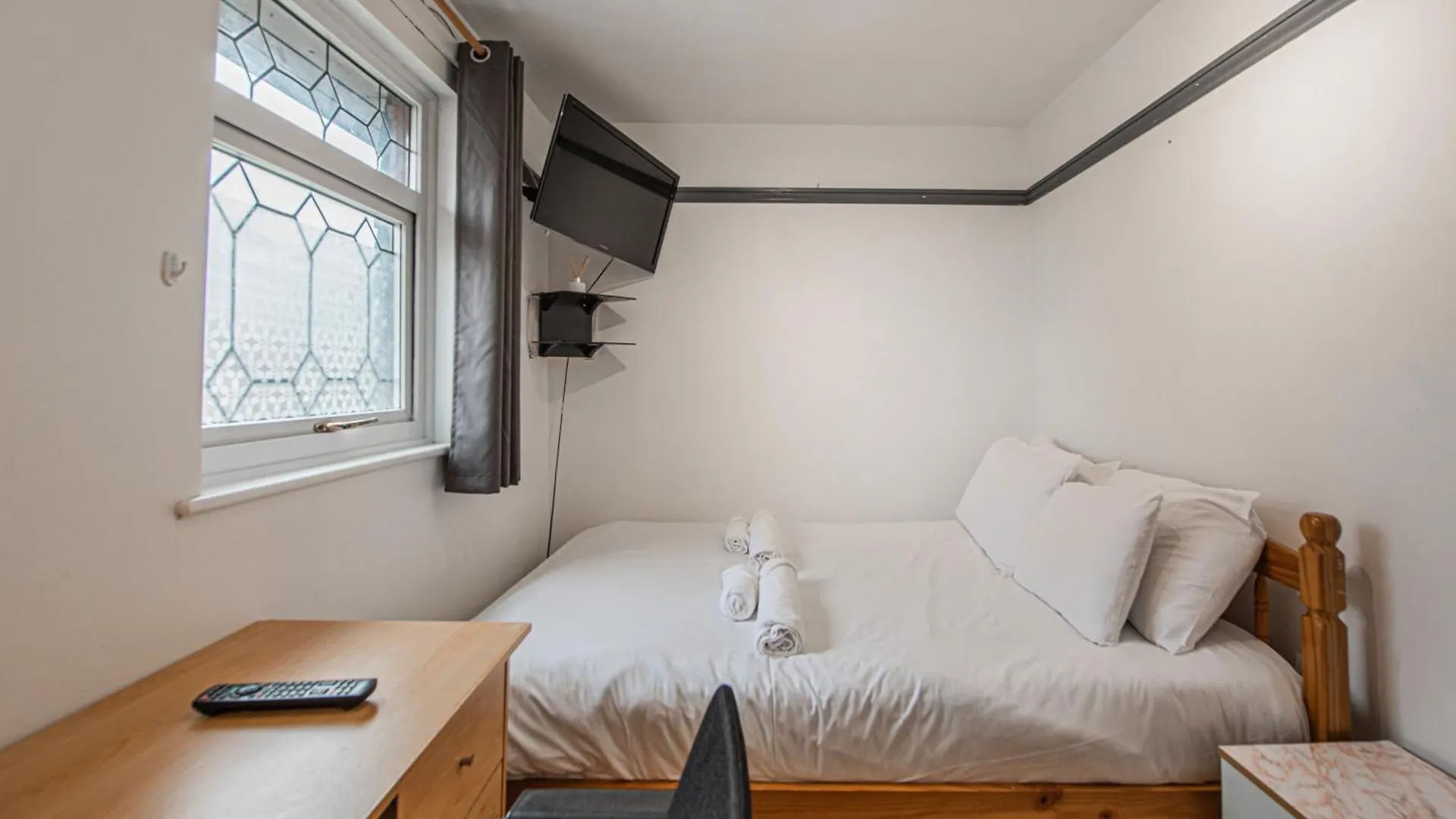 Apartment Spacious 4-Bed Home With Garden & Free Parking London United Kingdom