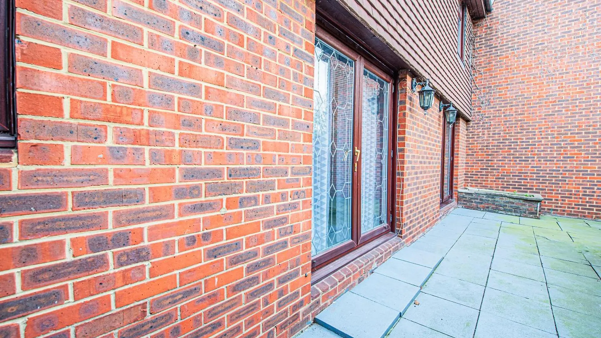 Apartment Spacious 4-Bed Home With Garden & Free Parking London